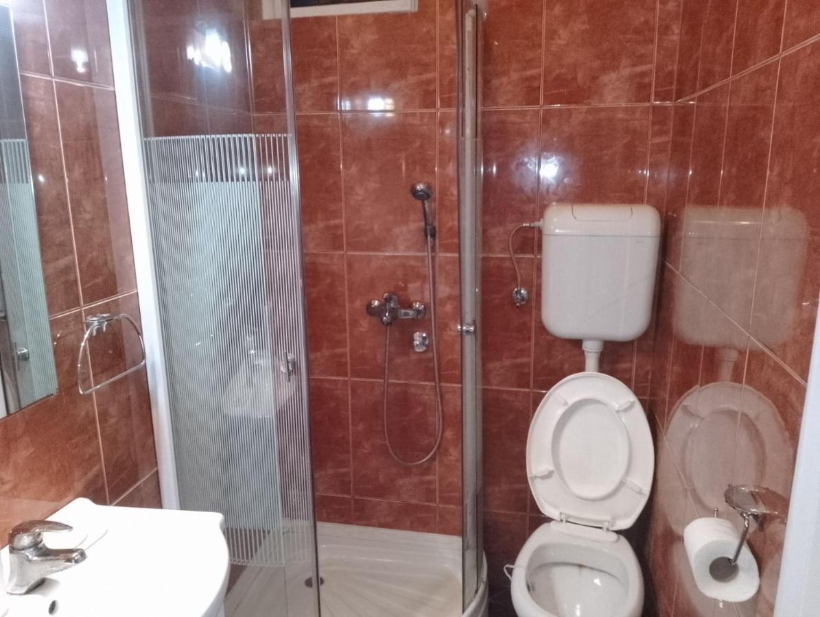 Hotel Mili Host à Belgrade Extérieur photo