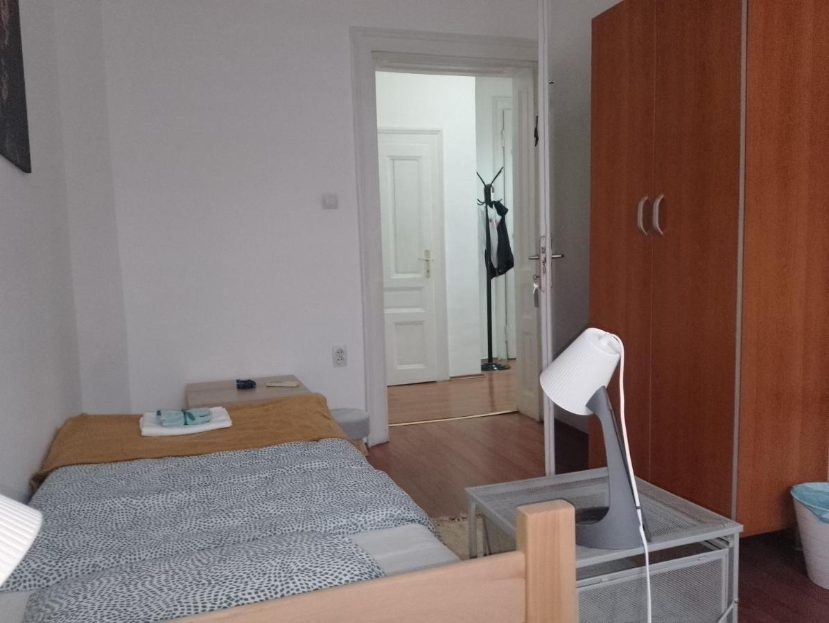 Hotel Mili Host à Belgrade Extérieur photo
